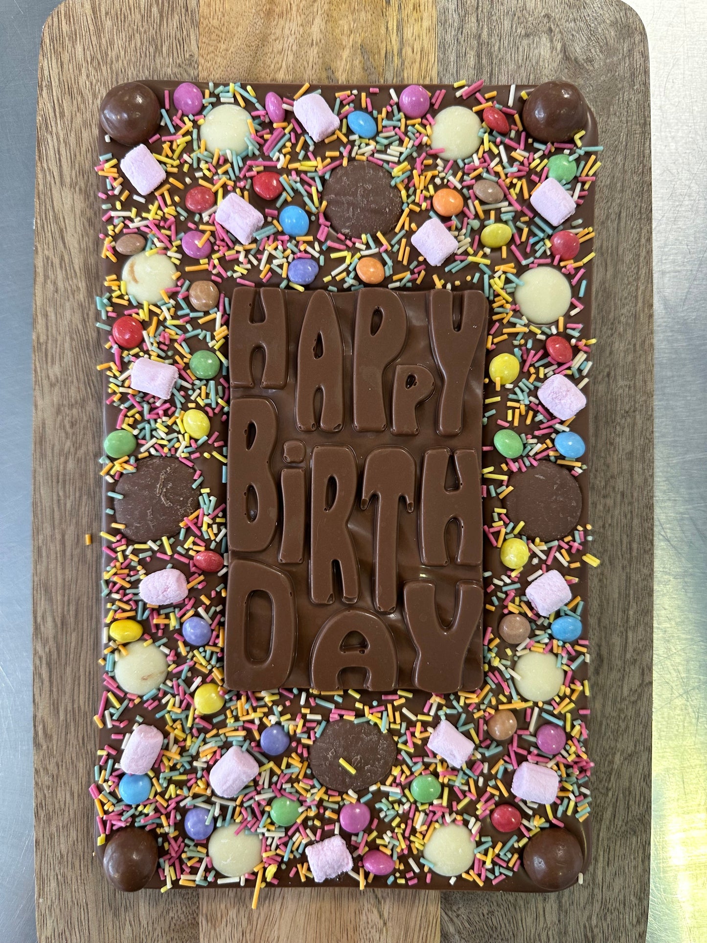 Happy Birthday | Giant Sharing Bar