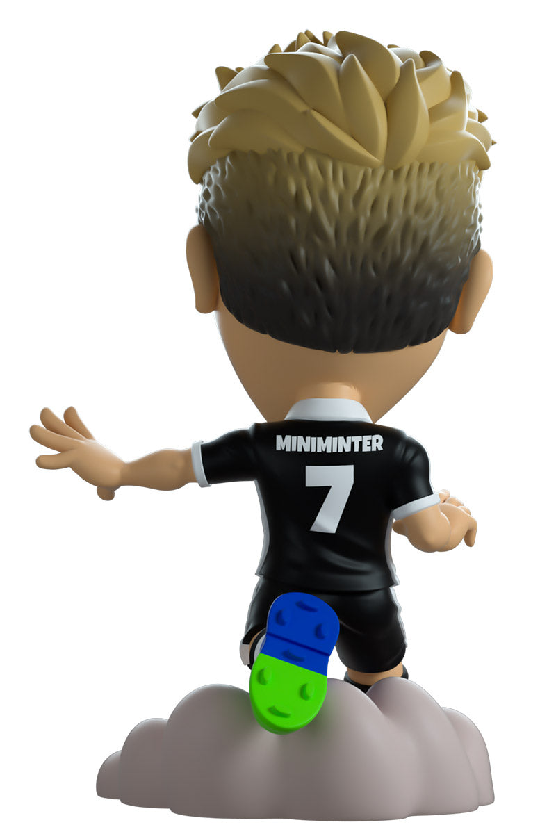 Figurine of a soccer player in a black jersey with 'MINIMINTER' and number '7', standing on a cloud-like base.