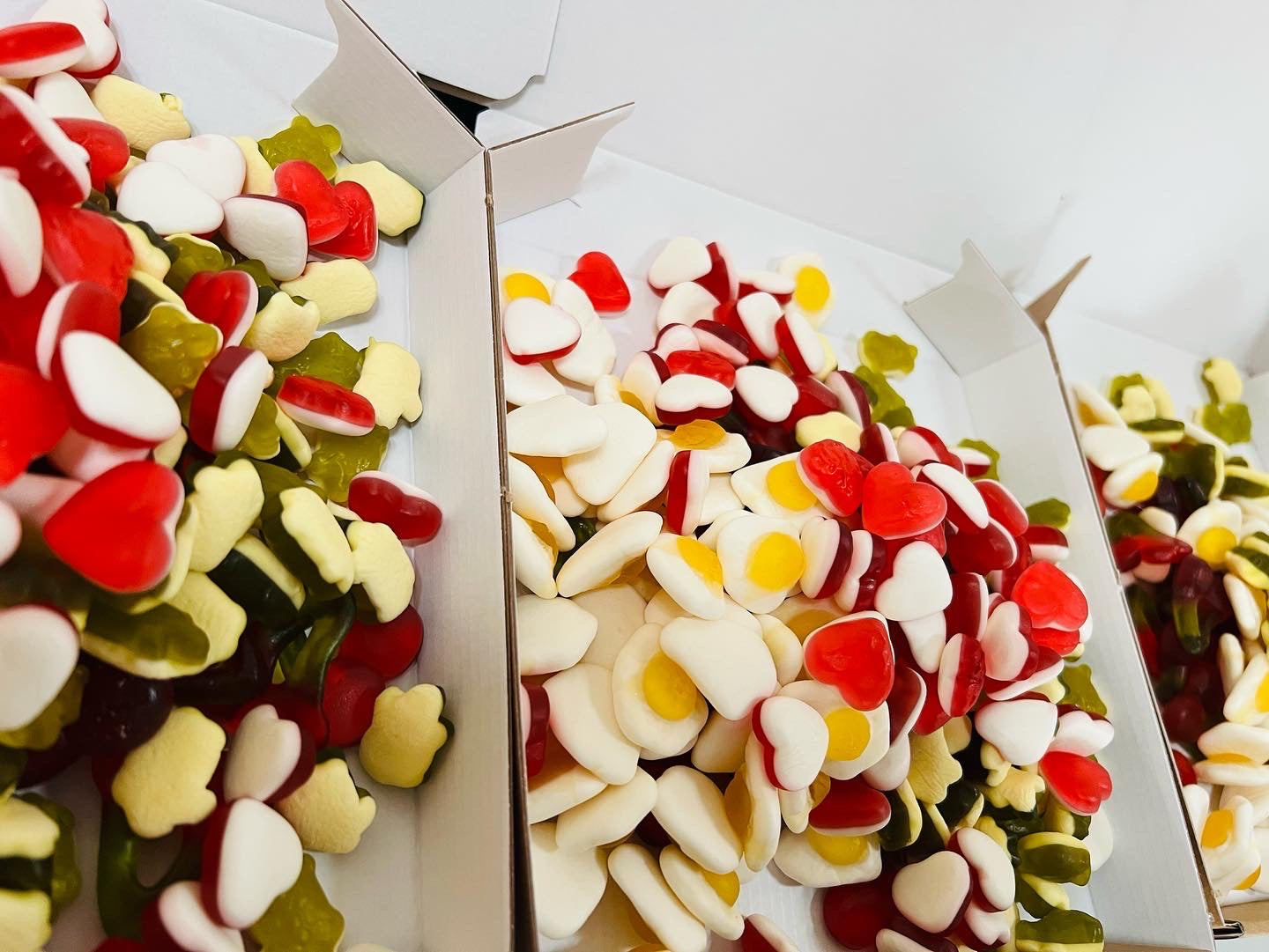 Kakawa Chocolate Mystery Box (1kg+)