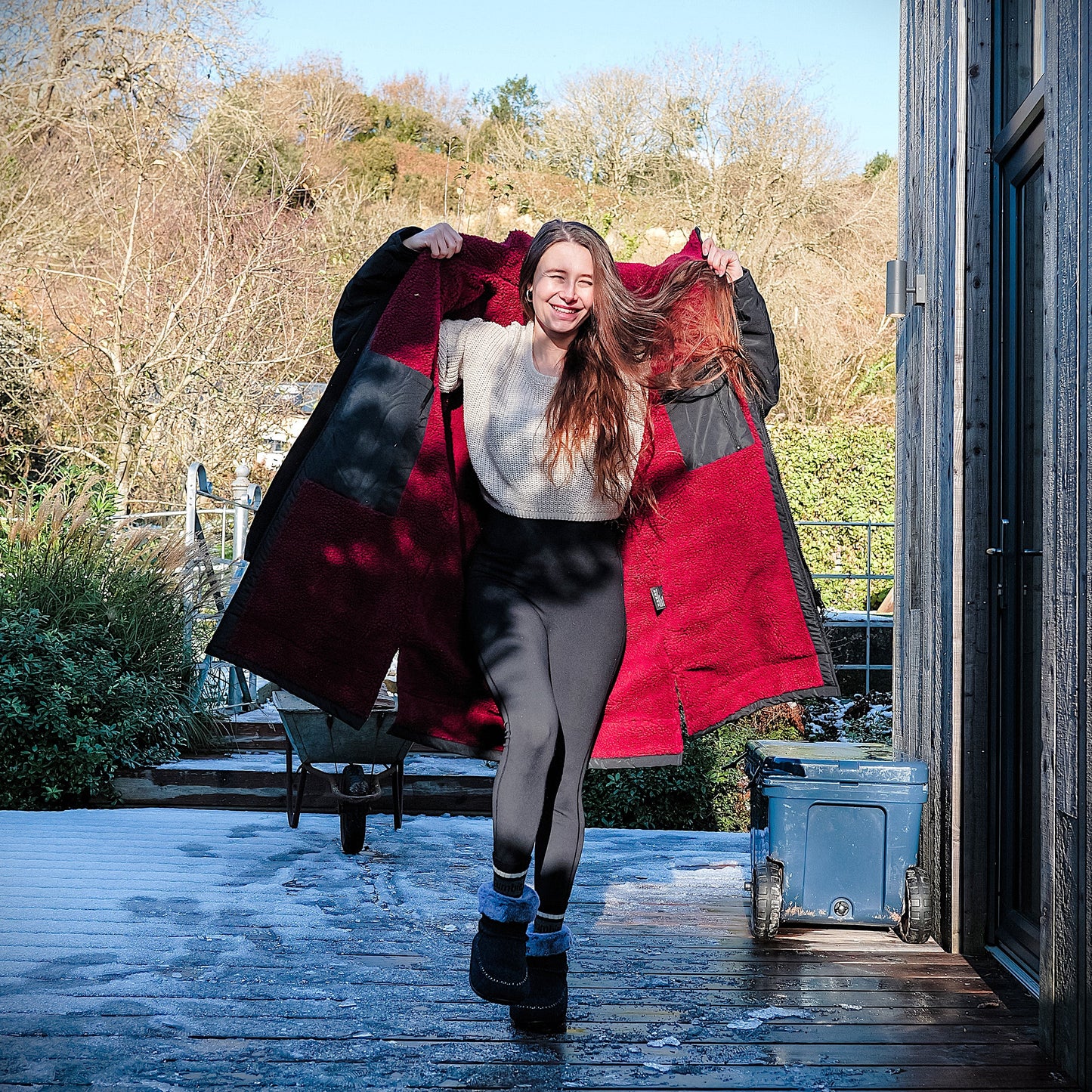 Sports-Cape - Black & Burgundy