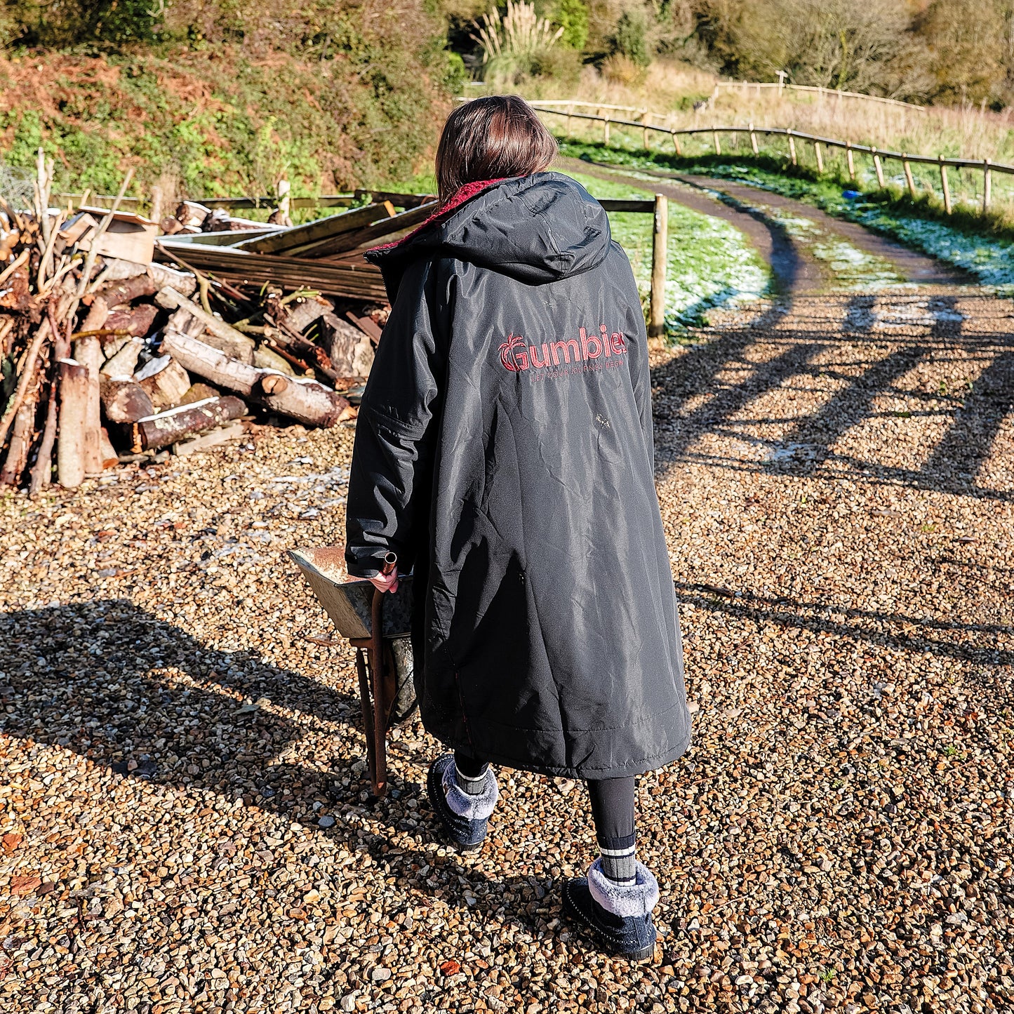 Sports-Cape - Black & Burgundy