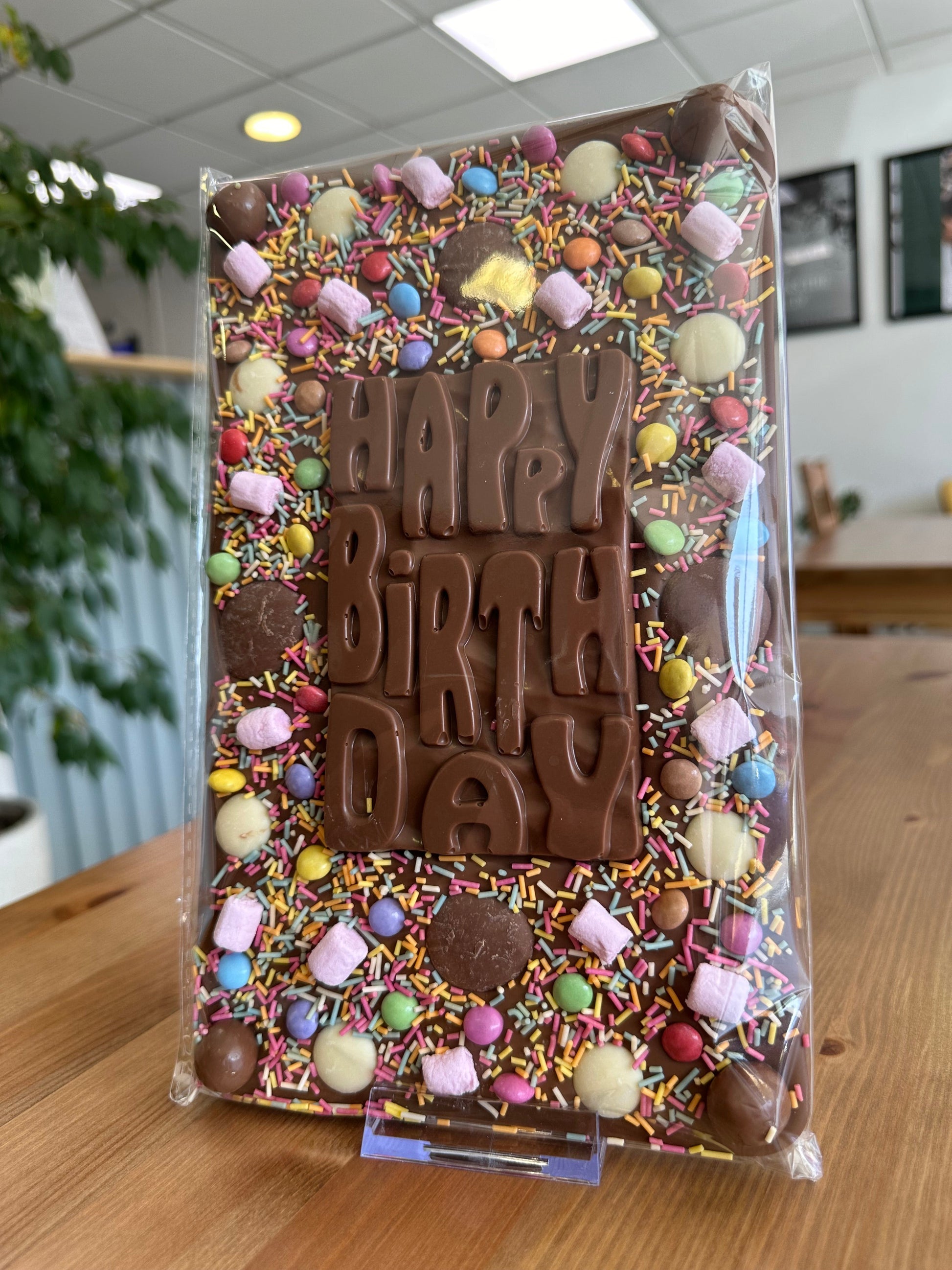 Happy Birthday | Giant Sharing Bar