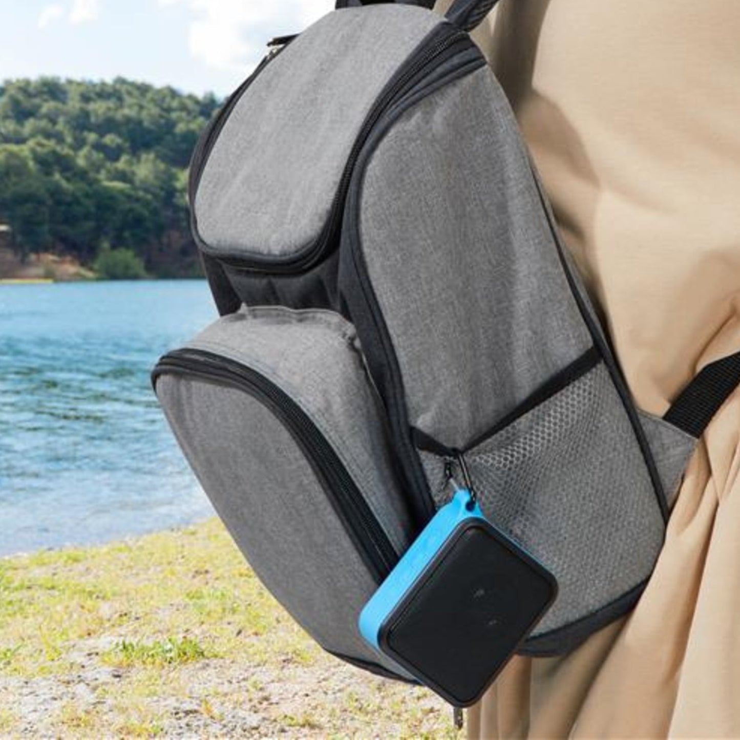 Waterproof Portable Bluetooth Speaker with Carabiner Clip