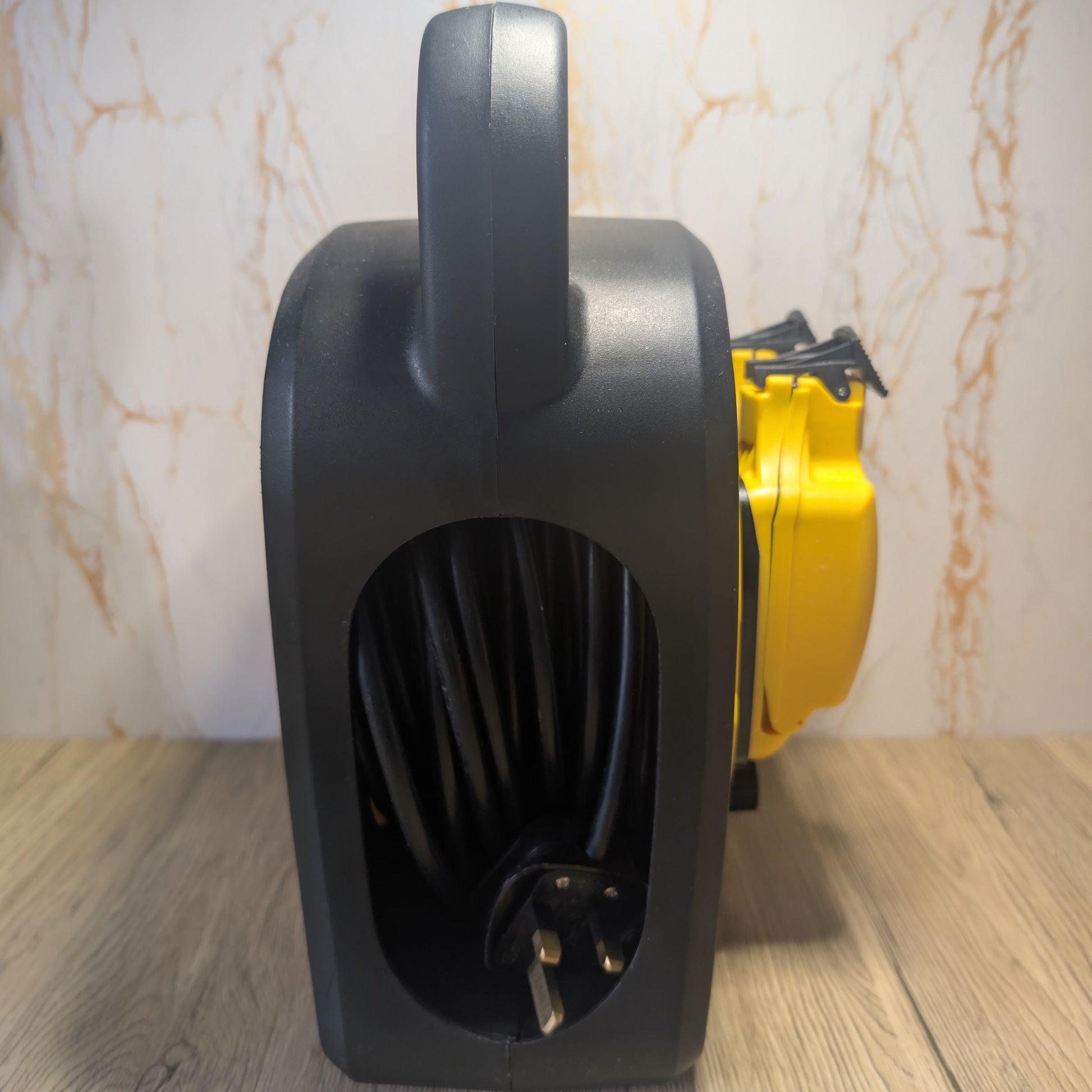 SLx Outdoor Heavy Duty Extension Lead - Waterproof - 30m - 2 Socket Extension Reel