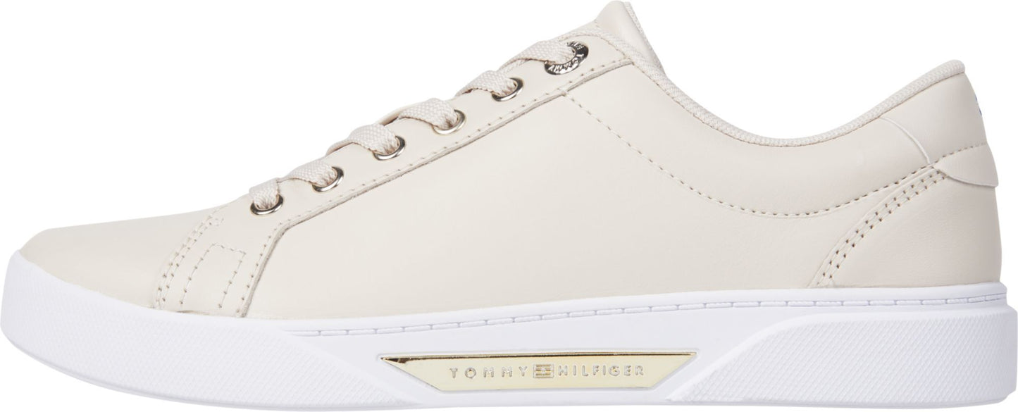 Tommy Hilfiger GOLDEN COURT Womens Trainers Cashmere Creme