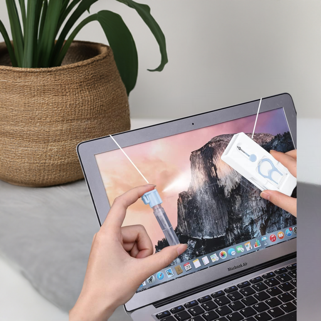 Multifunctional Cleaning Gadget for Keyboards, Earbuds, Phones